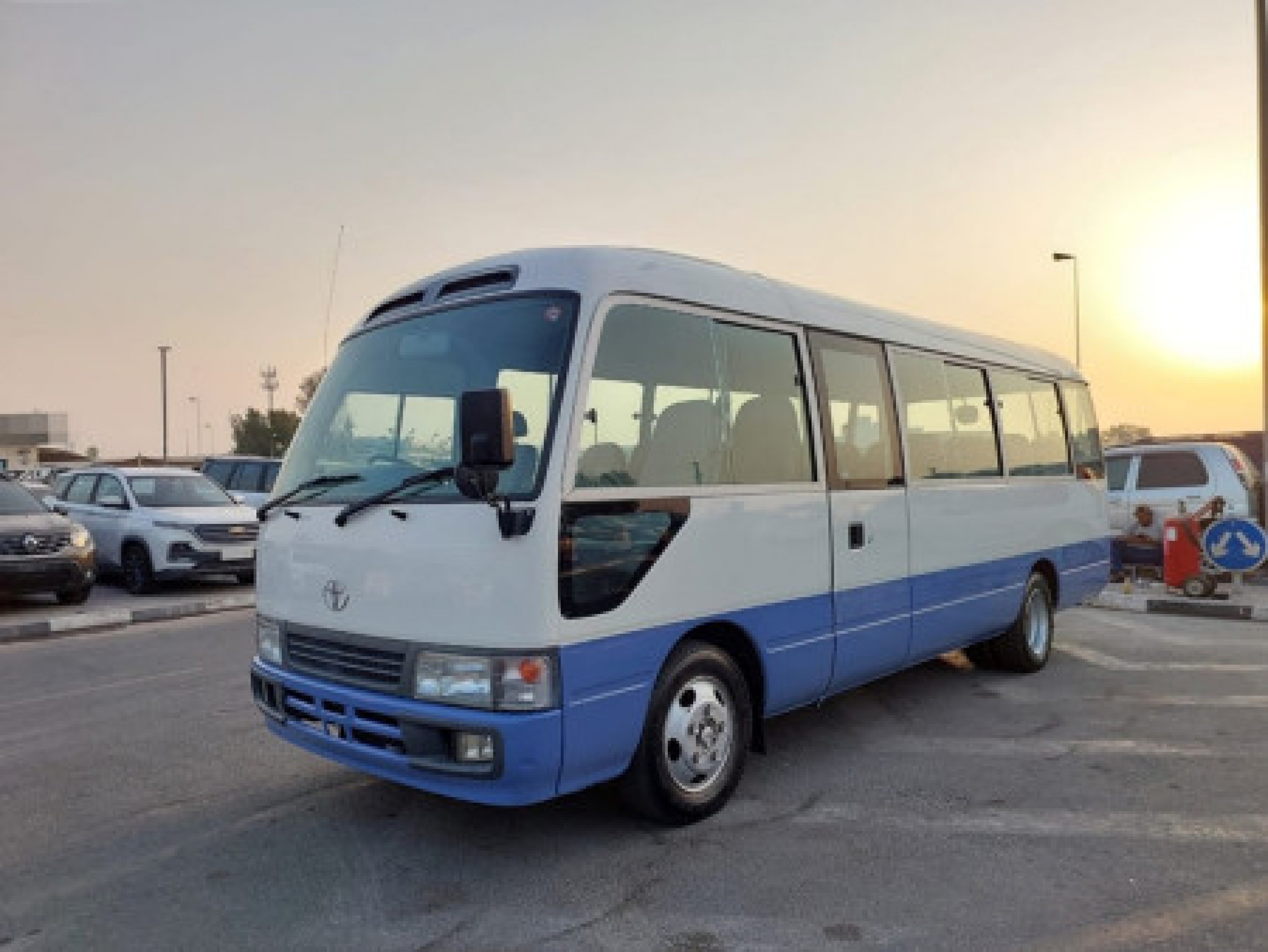 TOYOTA Coaster