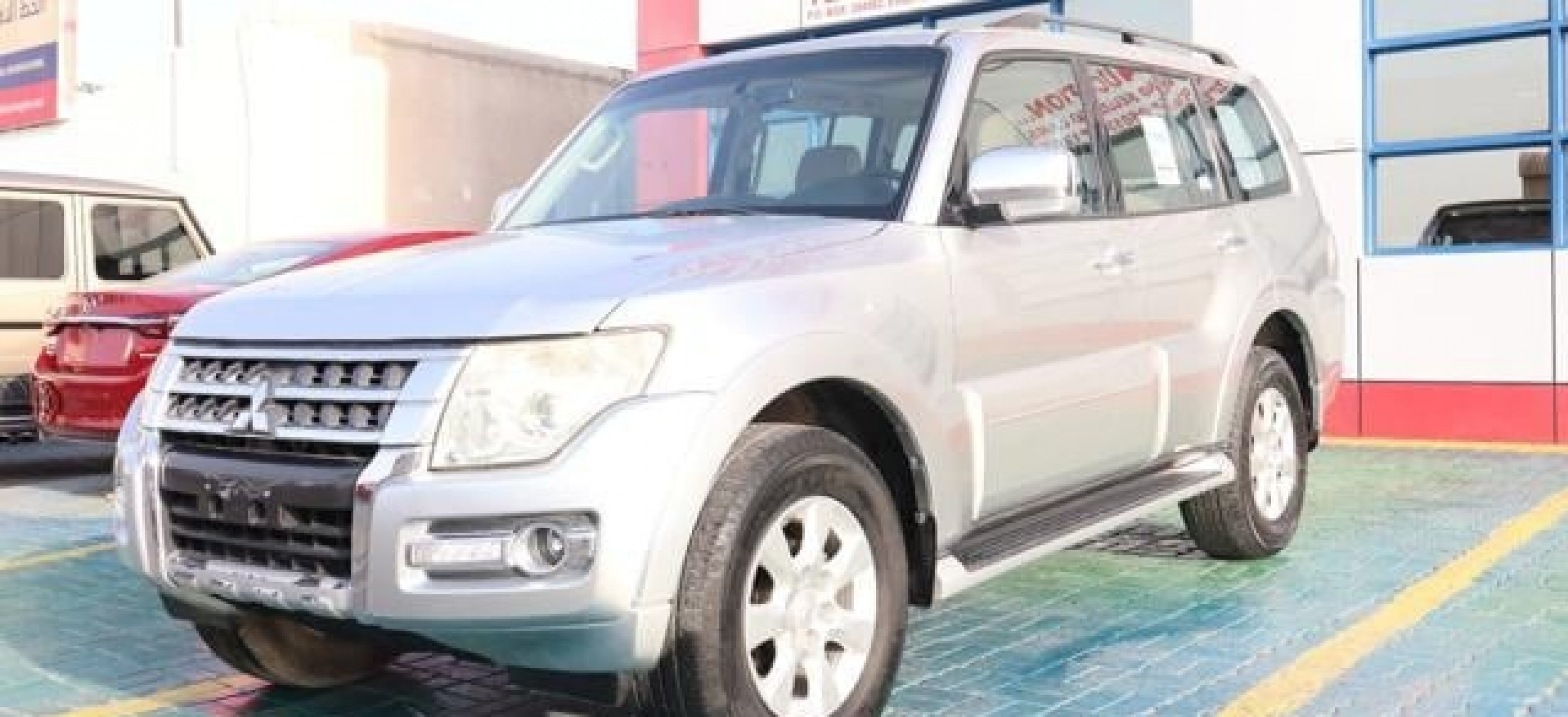 MITSUBISHI Pajero