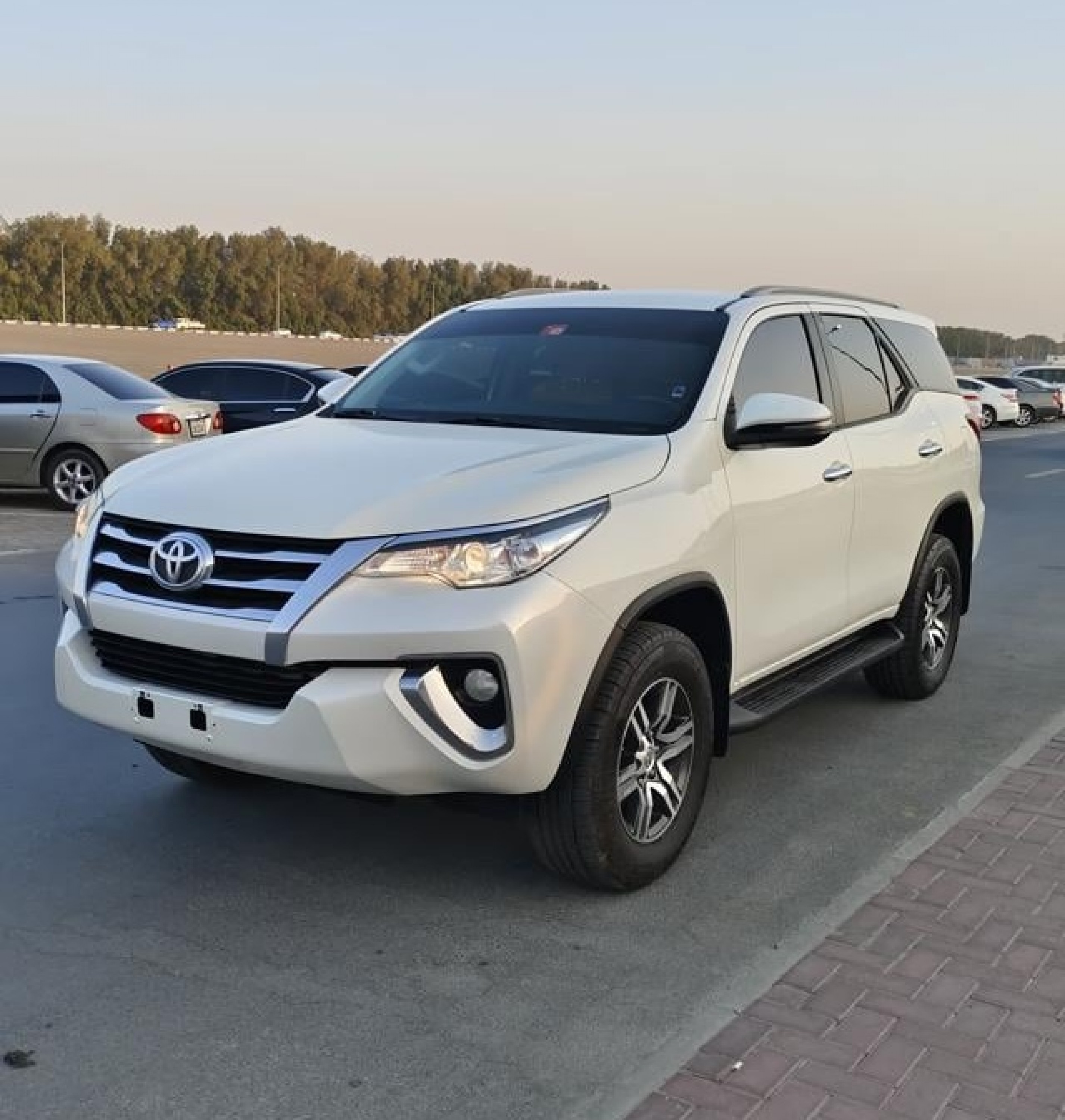 TOYOTA Fortuner