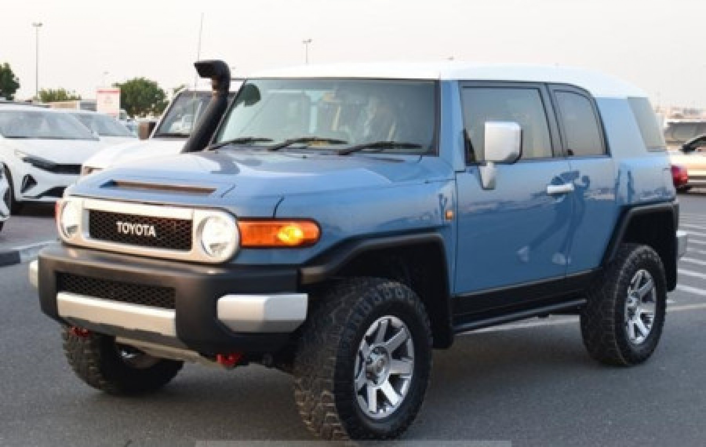 TOYOTA FJ CRUISER